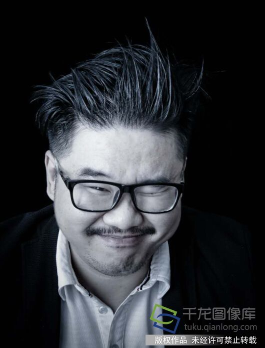 网络文学作家源子夫。